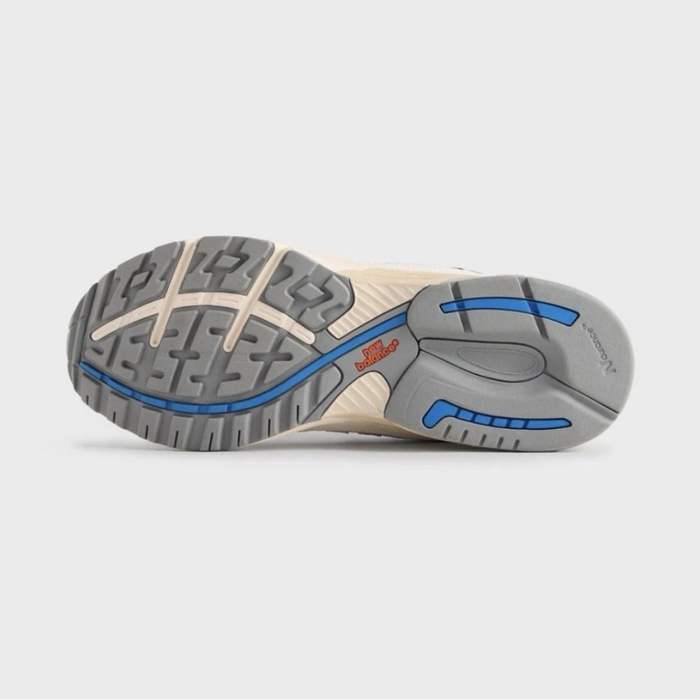 Kith x New Balance 993 Made in USA Madison Square Garden Knicks Size 10 - Picture 5 of 9